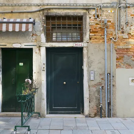 Ponte Del Megio Apartment